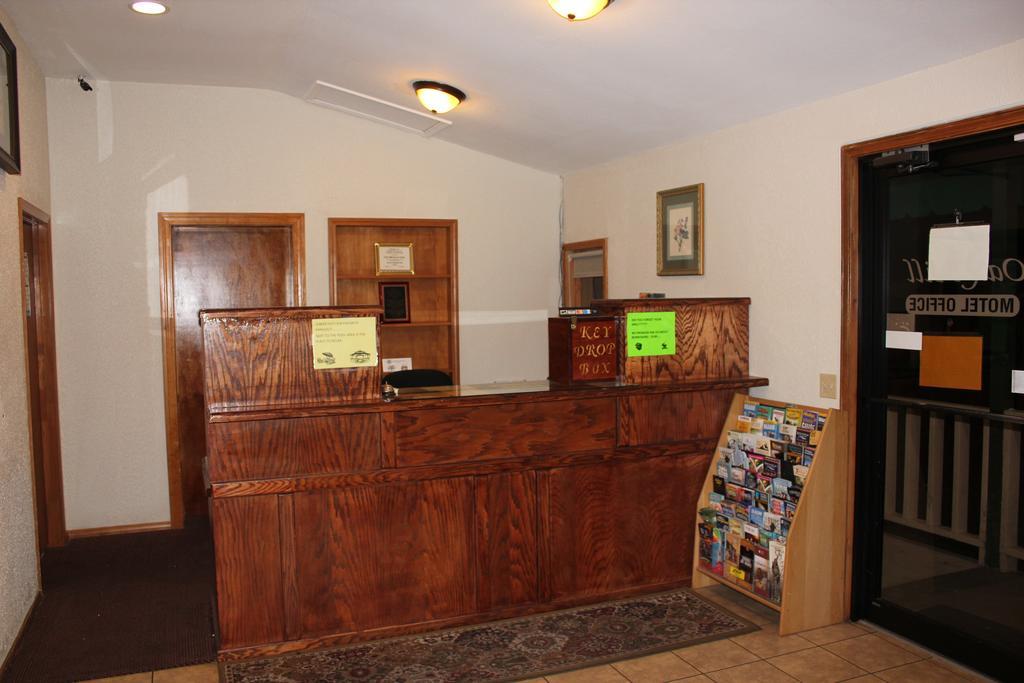 Oak Hill Inn And Suites Tahlequah Экстерьер фото