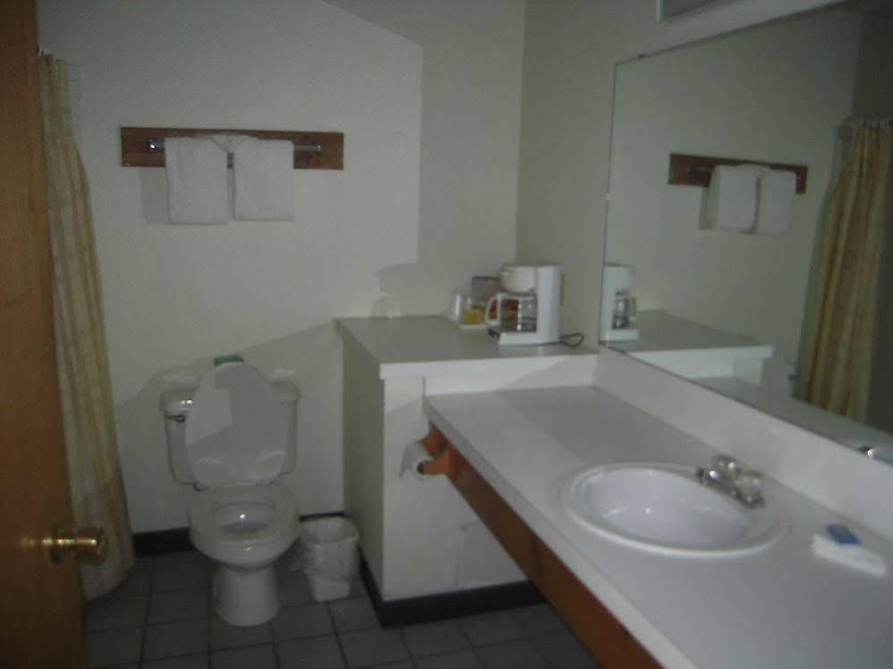 Oak Hill Inn And Suites Tahlequah Экстерьер фото