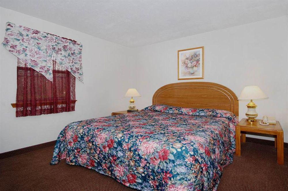 Oak Hill Inn And Suites Tahlequah Экстерьер фото