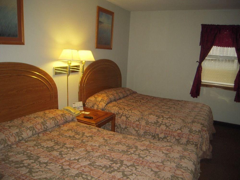 Oak Hill Inn And Suites Tahlequah Экстерьер фото
