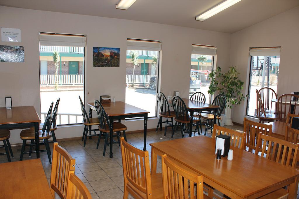 Oak Hill Inn And Suites Tahlequah Экстерьер фото