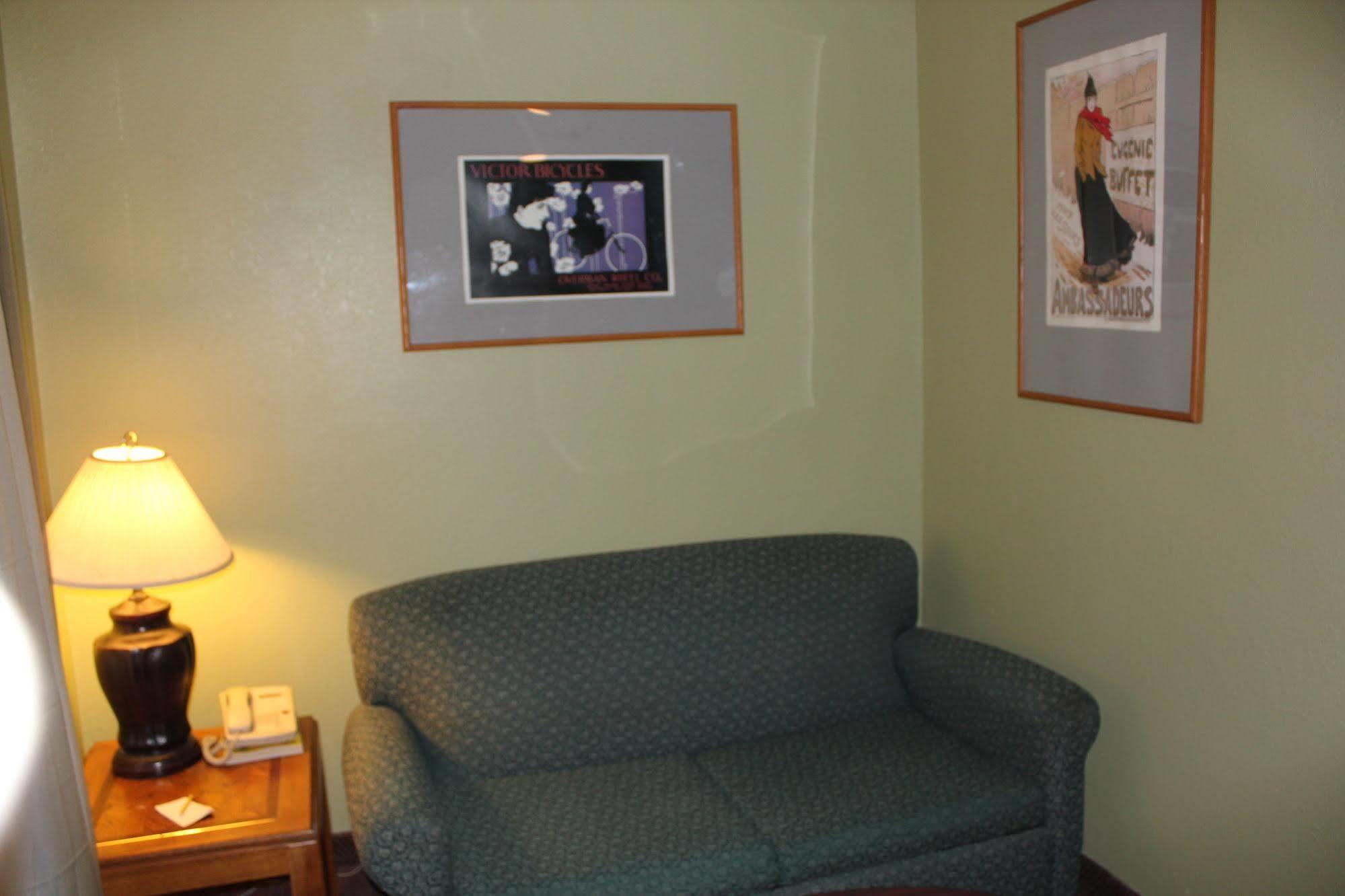 Oak Hill Inn And Suites Tahlequah Экстерьер фото