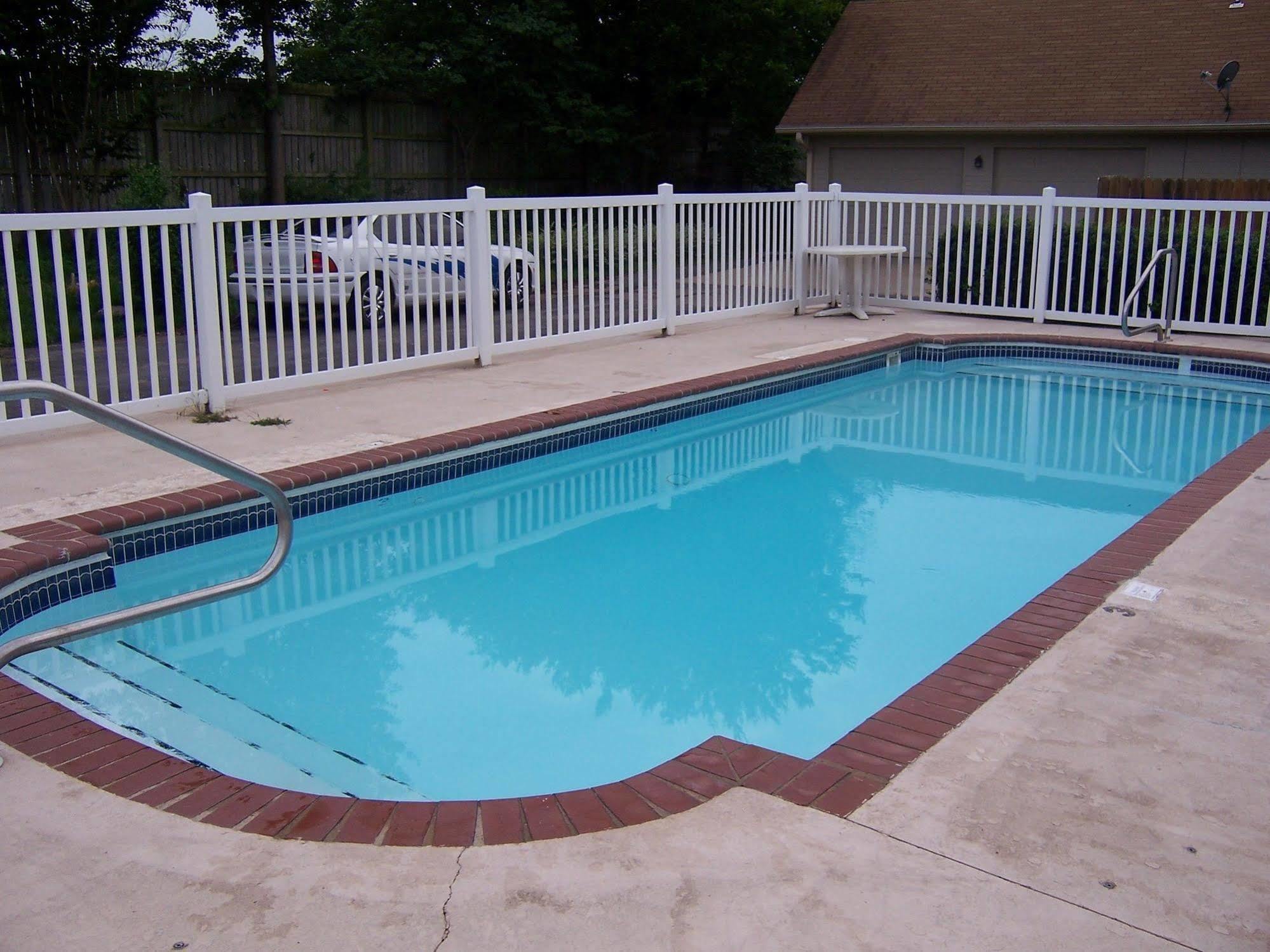 Oak Hill Inn And Suites Tahlequah Удобства фото
