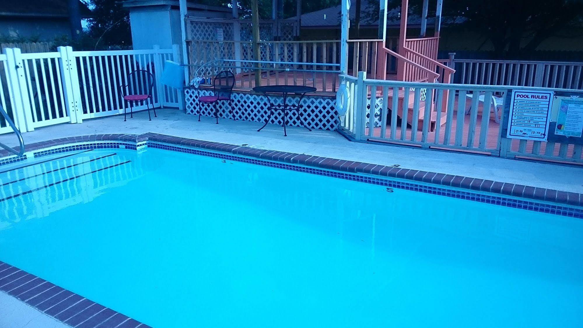 Oak Hill Inn And Suites Tahlequah Экстерьер фото