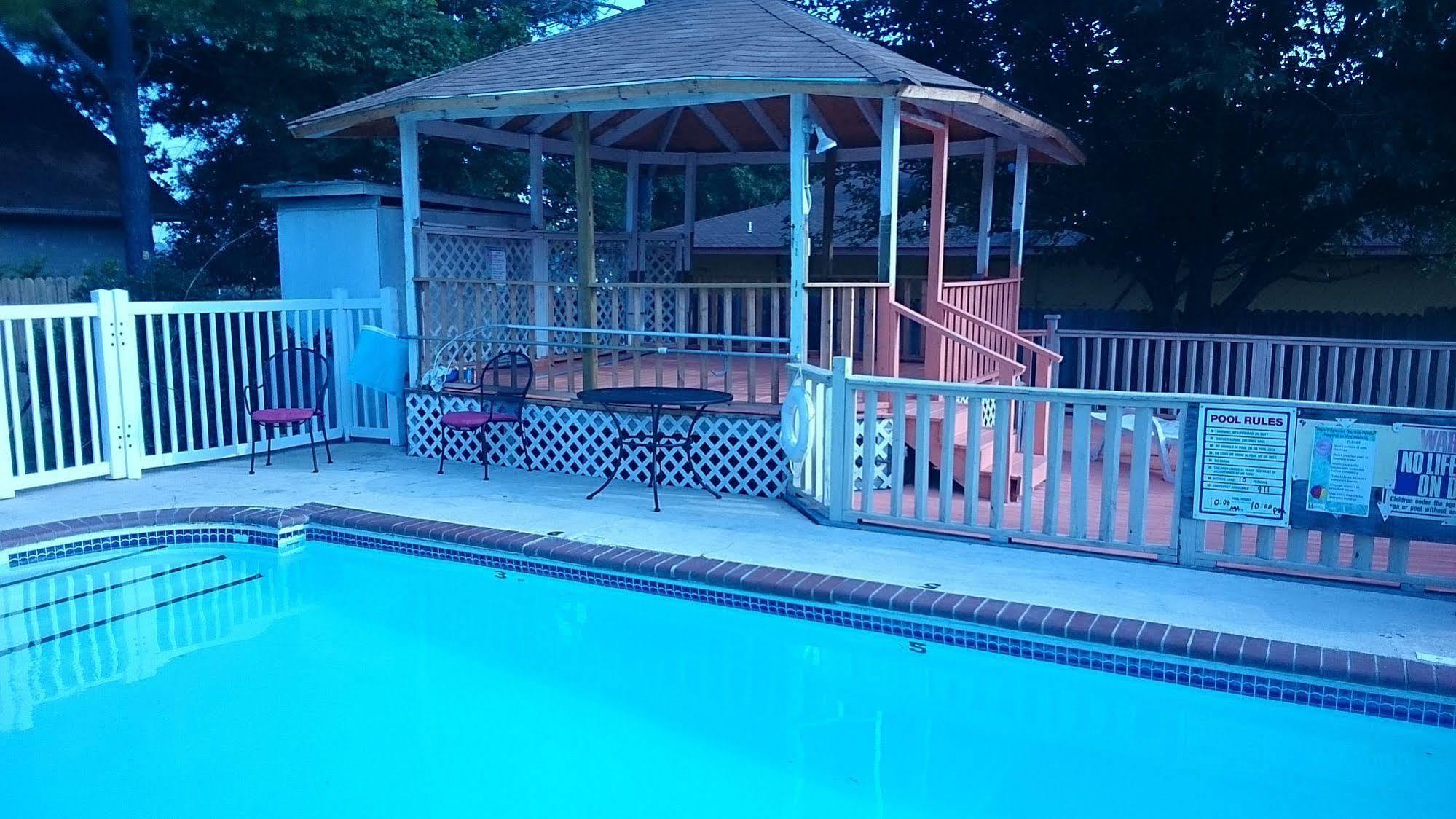 Oak Hill Inn And Suites Tahlequah Экстерьер фото